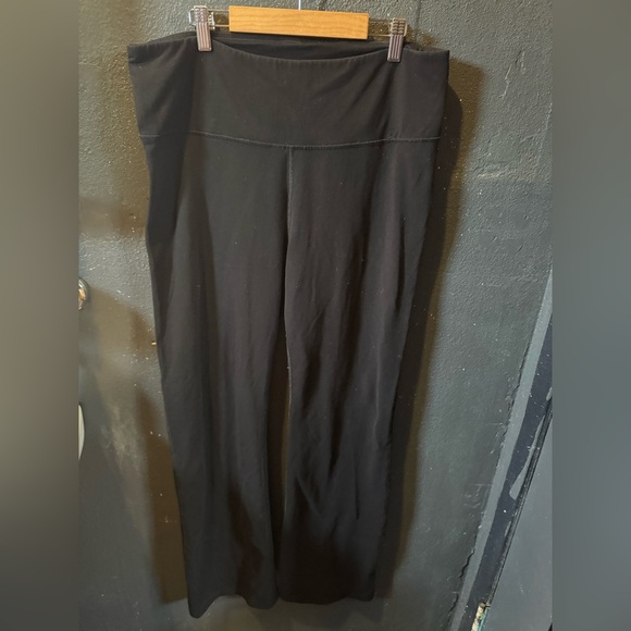 Old Navy Pants - Old Navy Black Flare Leggings Versatile Comfort